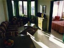 Camparan Suites 